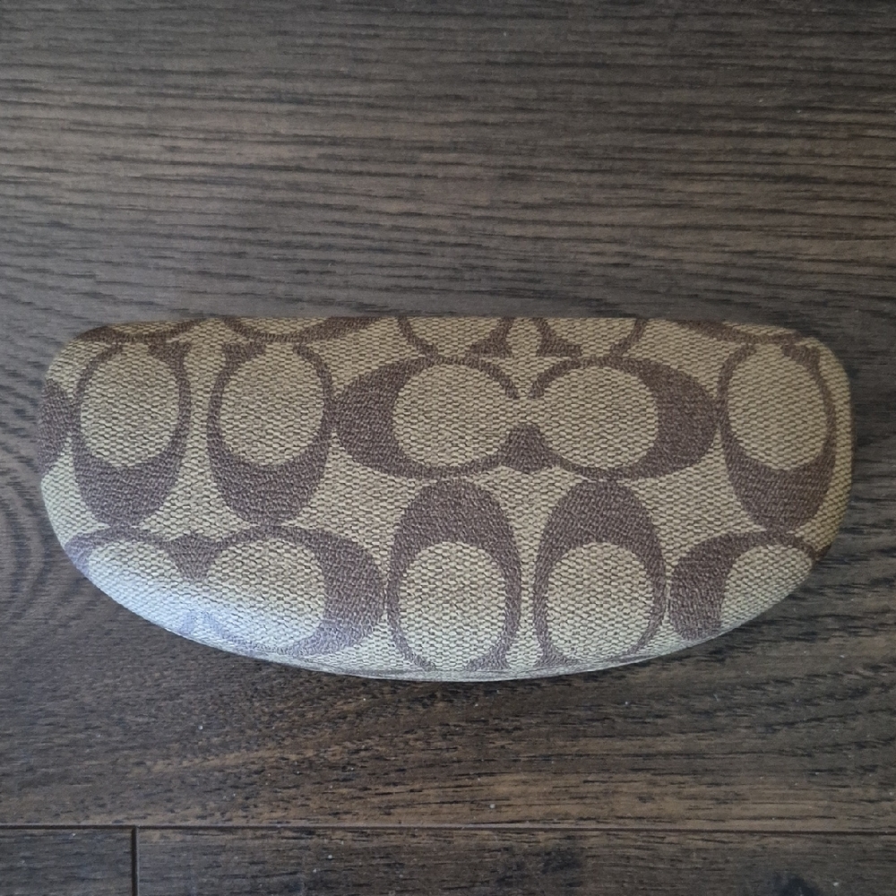 Coach Hardshell Glasses Case With Lens Cloth